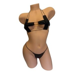 Chic Black Strappy Bikini